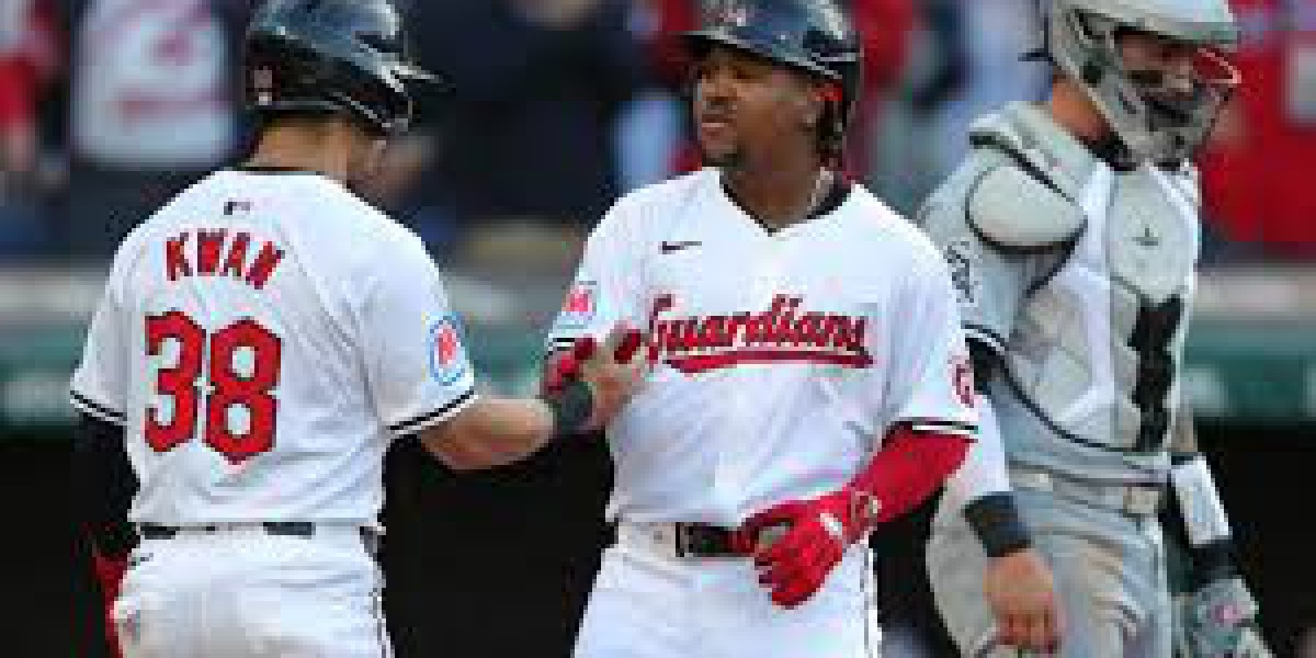 Reds signal veterans Mike Ford, Tony Kemp toward little league offers