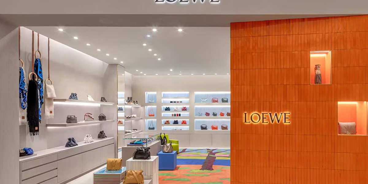 whose repeated appearances on Loewe Sale this list are anything