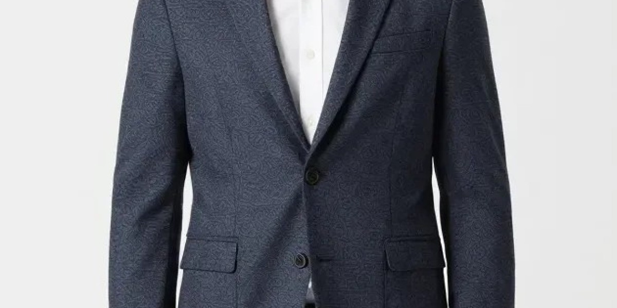 Smart Casual Mastery: The Essential Guide to Men’s Blazers