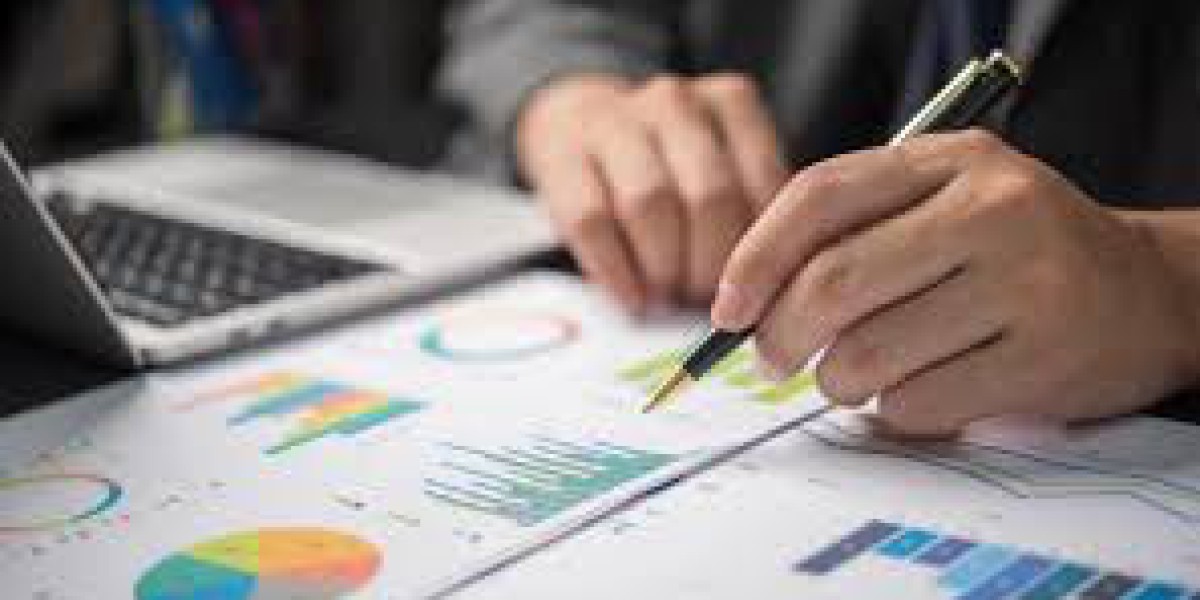 Continuous Glucose Monitoring (CGM) Devices Market Overview, Industry Top Manufactures, Size, Growth rate by 2031
